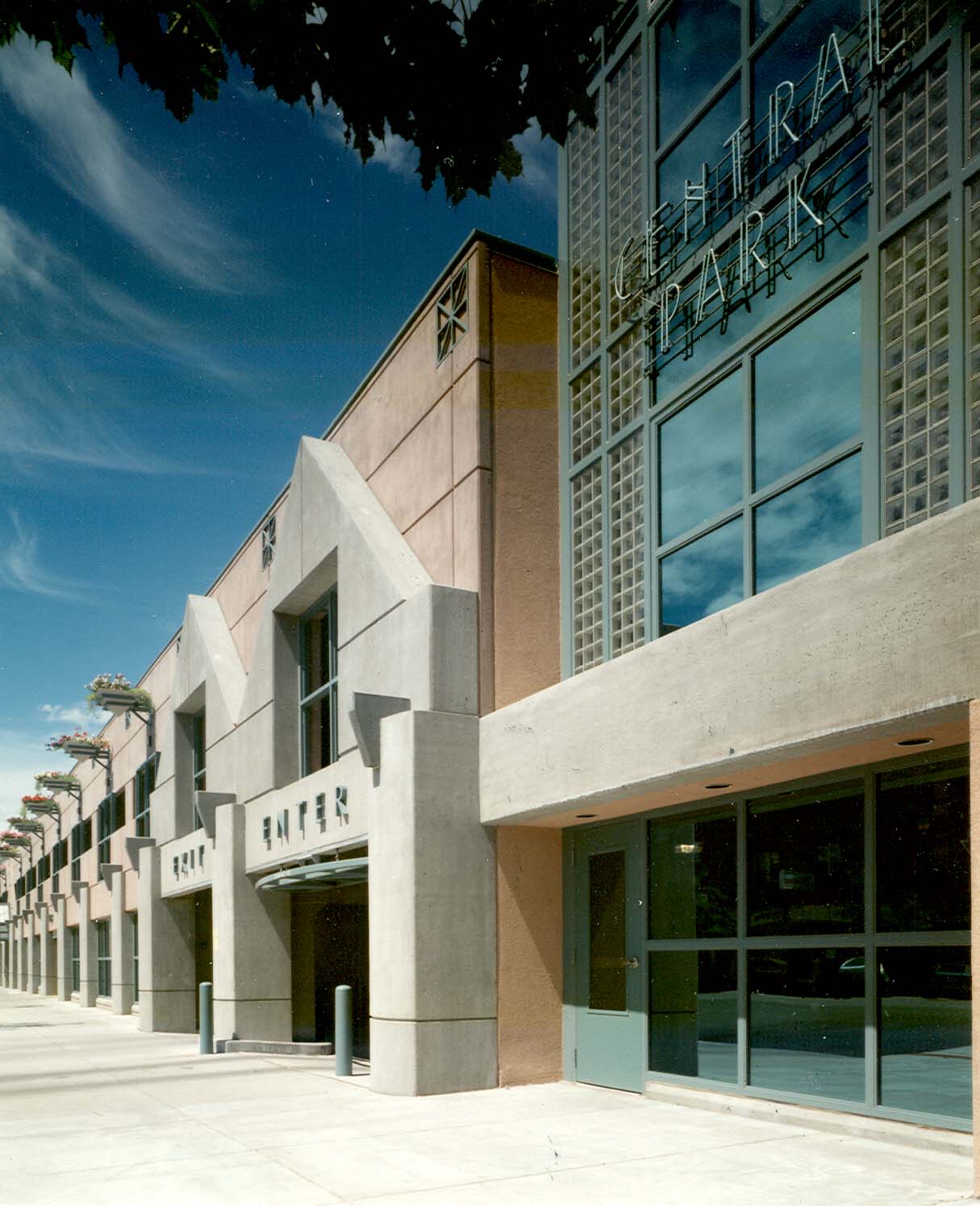 Central Park Parking Structure - OZ Architects